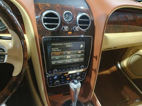 Used 2016 Bentley Flying Spur W12 AWD/4WD image 21