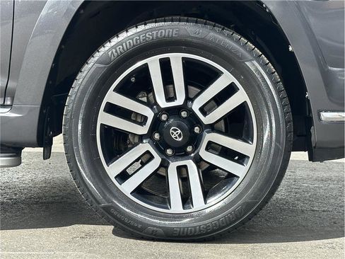 Used 2015 Toyota 4Runner Limited image 32