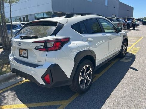 Used 2024 Subaru Crosstrek 2.0i Premium image 3