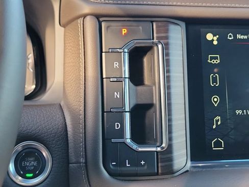 Used 2024 GMC Yukon XL Denali RWD image 37