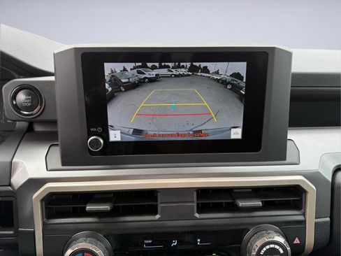 Used 2024 Toyota Tacoma SR5 AWD/4WD image 23