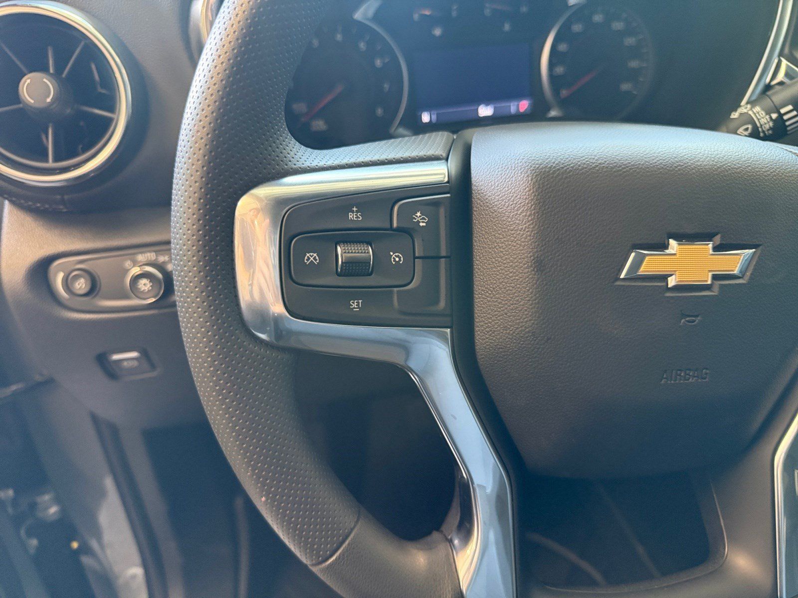 New 2026 Chevrolet Blazer LT w/ Convenience Package FWD image 24
