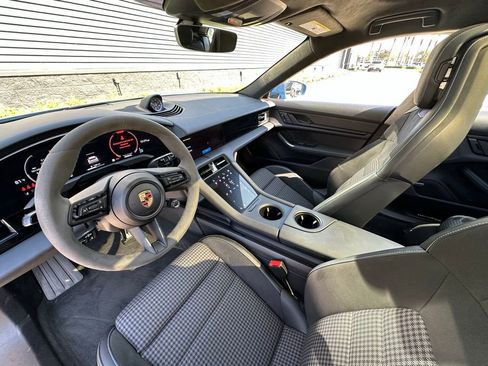 Used 2025 Porsche Taycan 4S image 4