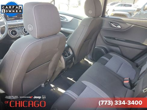 Used 2025 Chevrolet Blazer LT FWD image 9