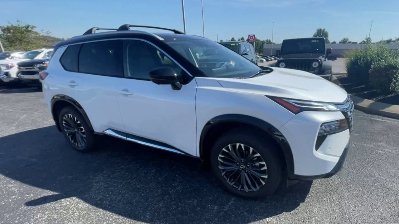 Used 2026 Nissan Rogue Platinum w/ Platinum Premium Package AWD/4WD image 3