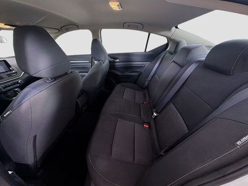 Used 2022 Nissan Altima 2.5 SV image 19