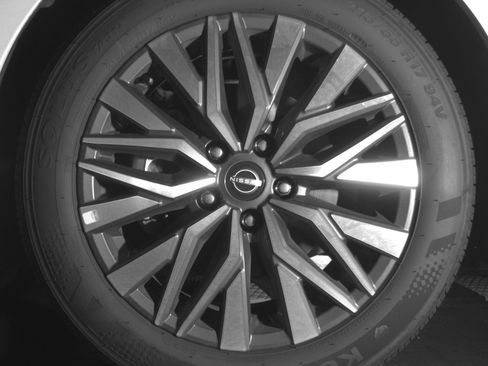 Used 2025 Nissan Altima 2.5 SV image 12