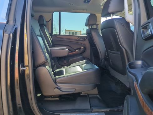 Used 2016 Chevrolet Suburban LTZ image 15