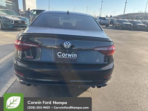 Used 2019 Volkswagen Jetta GLI image 6