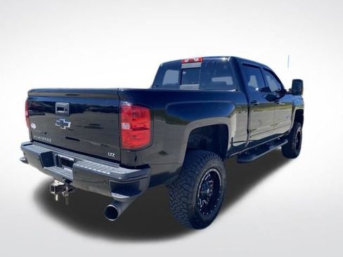 Used 2019 Chevrolet Silverado 2500 LTZ w/ Duramax Plus Package AWD/4WD image 5