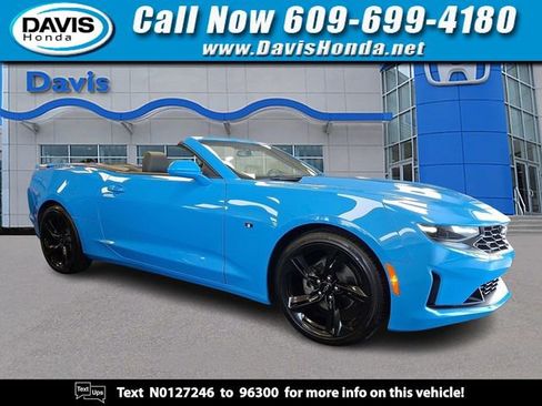 Used 2022 Chevrolet Camaro LT w/ Technology Package RWD image 1