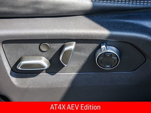 Used 2025 GMC Sierra 2500 AT4X w/ AT4X AEV Edition AWD/4WD image 22