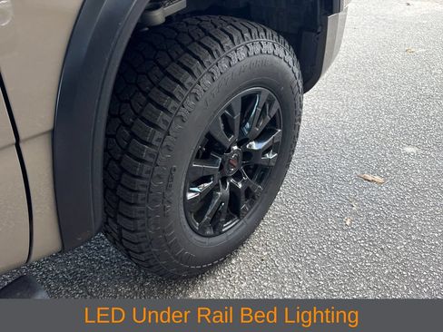 Used 2022 Nissan Titan PRO-4X w/ Pro-4x Convenience Package AWD/4WD image 29