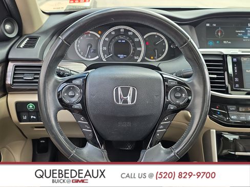 Used 2017 Honda Accord Touring image 13