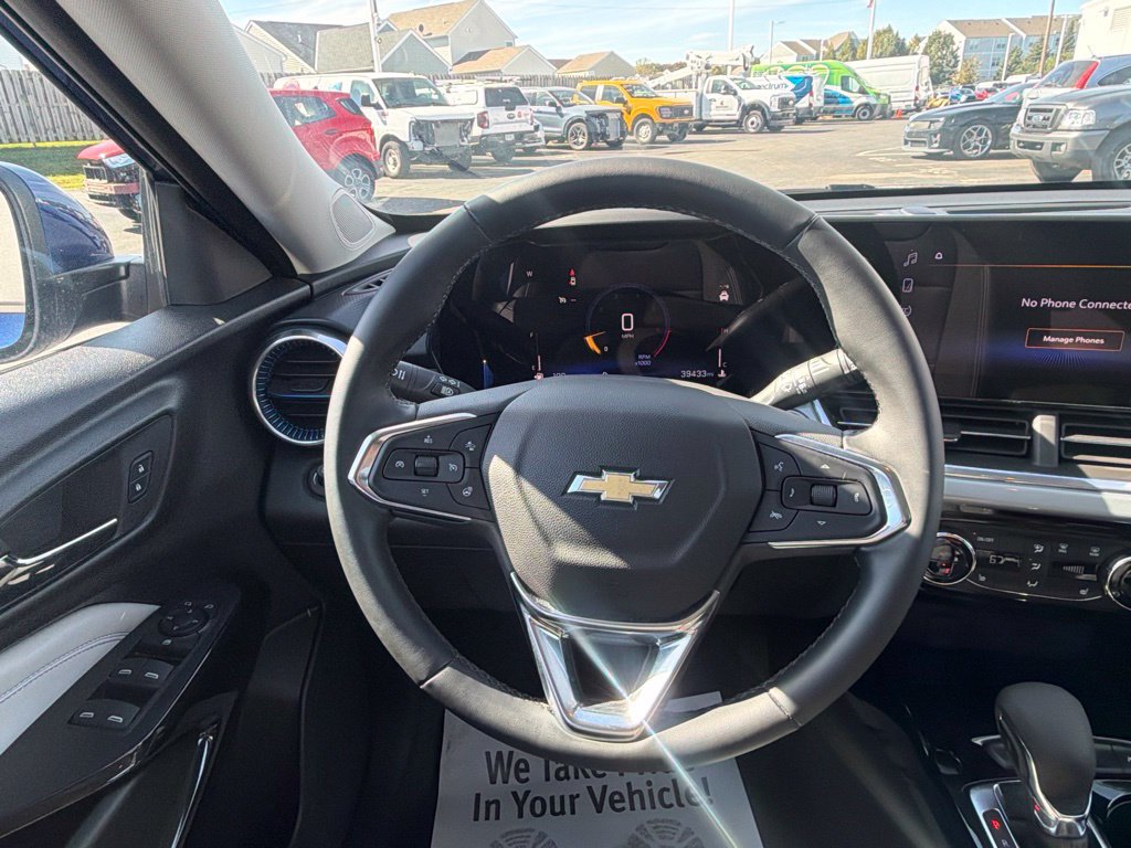 Used 2024 Chevrolet Trax LT w/ Driver Confidence Package FWD image 22