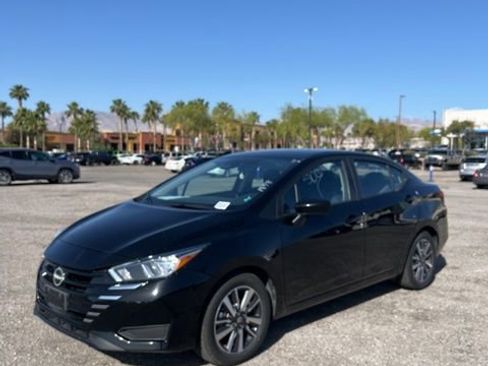 Used 2024 Nissan Versa SV FWD image 1