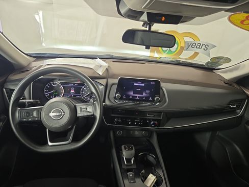 Used 2023 Nissan Rogue S image 13