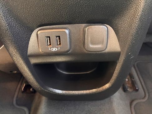 Certified 2021 Chevrolet Colorado LT image 14