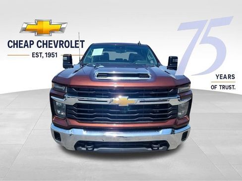 Used 2024 Chevrolet Silverado 2500 LT AWD/4WD image 8