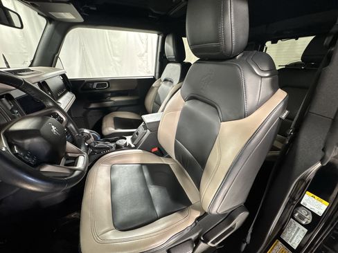 Used 2023 Ford Bronco Wildtrak image 17