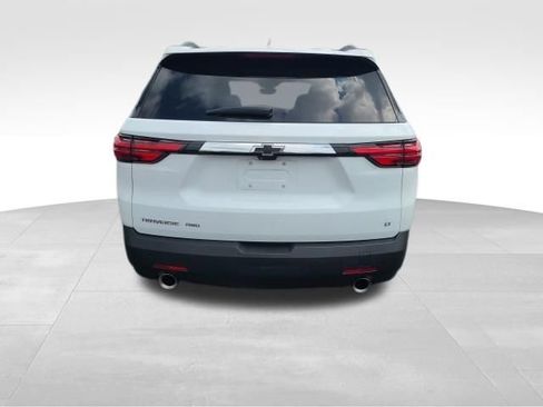 Used 2022 Chevrolet Traverse LT w/ LT Premium Package AWD/4WD image 4