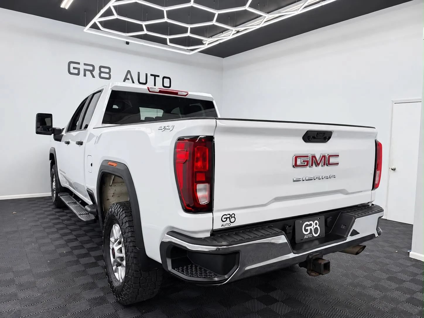 Used 2024 GMC Sierra 2500 Pro AWD/4WD image 5