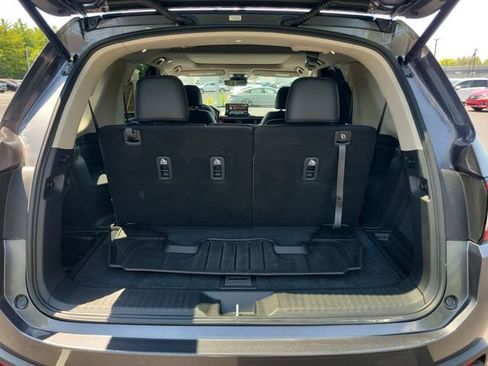 Used 2025 Honda Pilot Touring image 43