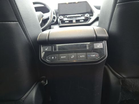 Used 2021 Toyota Highlander Platinum image 23