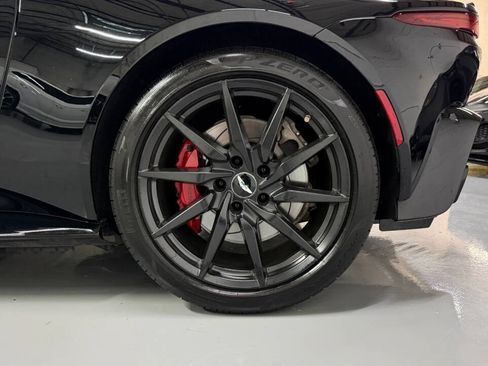 Used 2019 Aston Martin V8 Vantage Coupe RWD image 34
