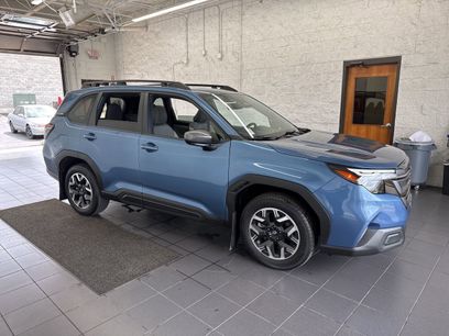 Used 2025 Subaru Forester Premium w/ Convenience Package #1