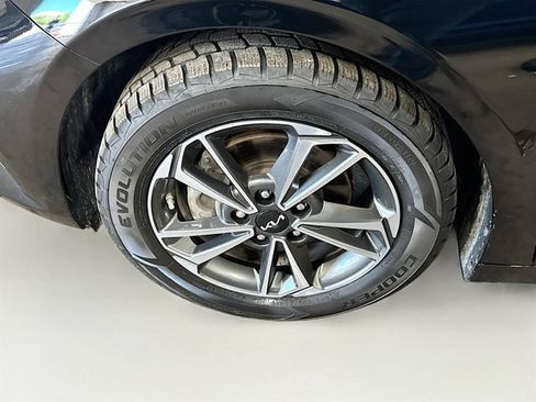 Used 2023 Kia Forte LXS FWD image 29