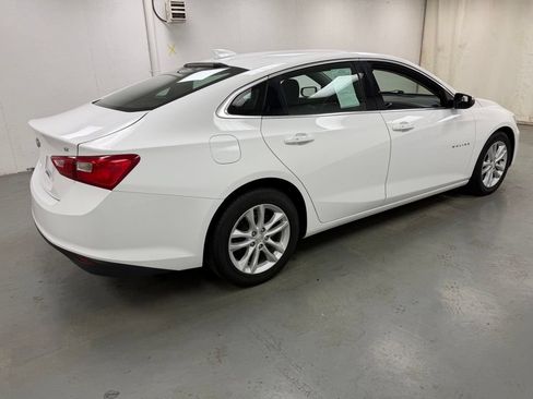 Used 2018 Chevrolet Malibu LT FWD image 5