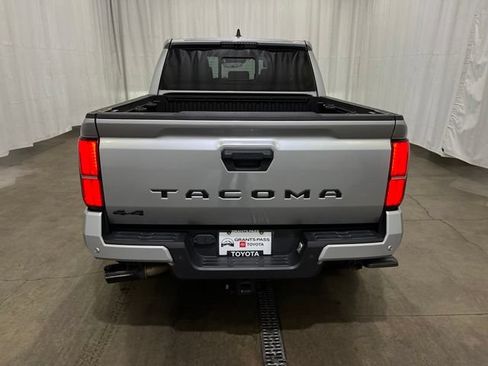 Certified 2024 Toyota Tacoma TRD Sport w/ TRD Sport Premium Package AWD/4WD image 5