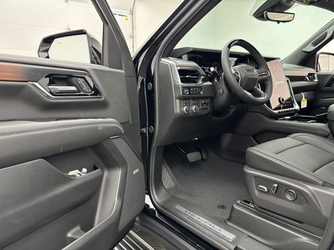 New 2026 GMC Yukon XL Denali w/ Denali Reserve Package AWD/4WD image 20