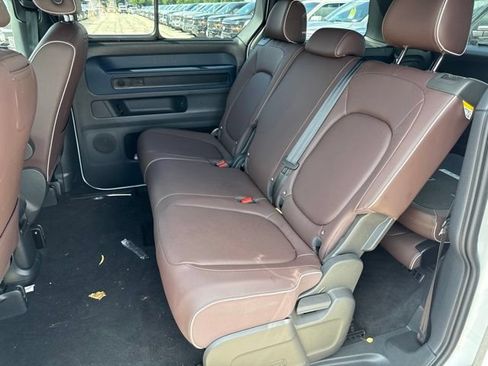 Used 2025 Volkswagen ID. Buzz Pro S RWD image 14