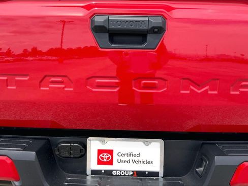 Certified 2026 Toyota Tacoma SR5 AWD/4WD image 10