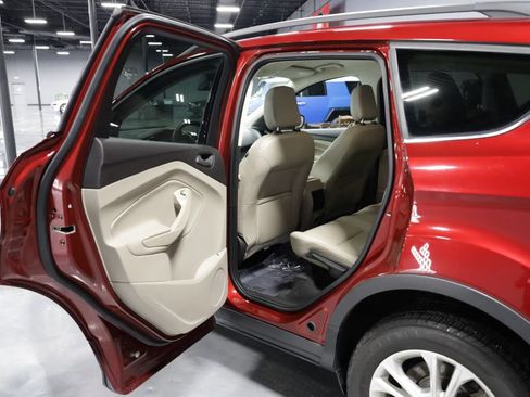Used 2018 Ford Escape SEL w/ Ford Safe & Smart Package AWD/4WD image 18