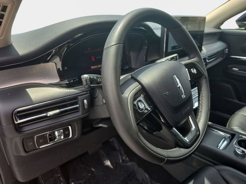 Used 2023 Lincoln Corsair FWD image 26