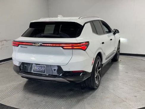 Used 2025 Chevrolet Equinox EV LT image 9