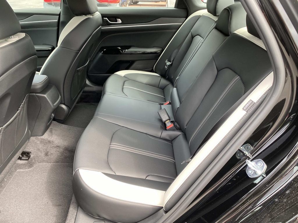 New 2026 Kia K5 GT-Line FWD image 4