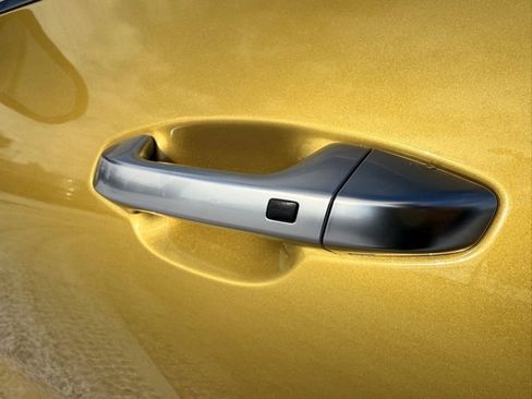 Used 2021 Kia Seltos SX w/ SX Sunroof Package image 8