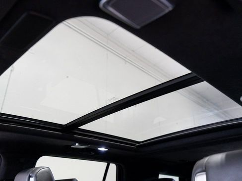 Used 2024 Cadillac Escalade Sport Platinum image 27