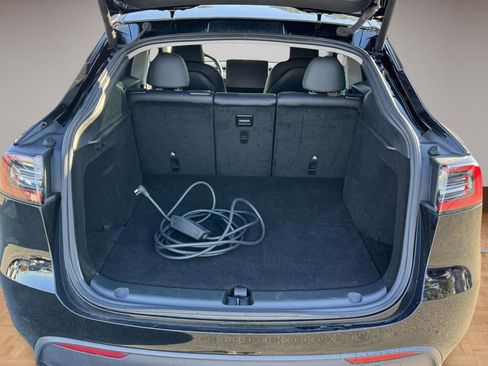 Used 2023 Tesla Model Y Long Range image 13