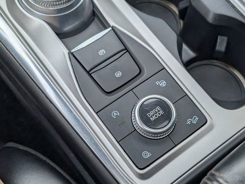 Used 2020 Ford Explorer Platinum w/ Premium Technology Package AWD/4WD image 20