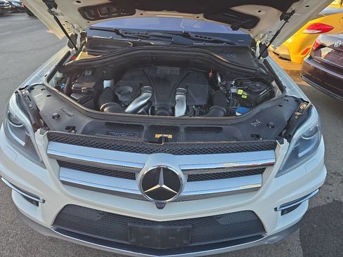 Used 2014 Mercedes-Benz GL 550 4MATIC image 69