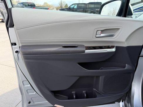 Used 2023 Toyota Sienna XLE image 32