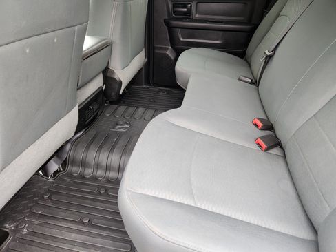 Used 2018 RAM 2500 Tradesman w/ Chrome Appearance Group image 29