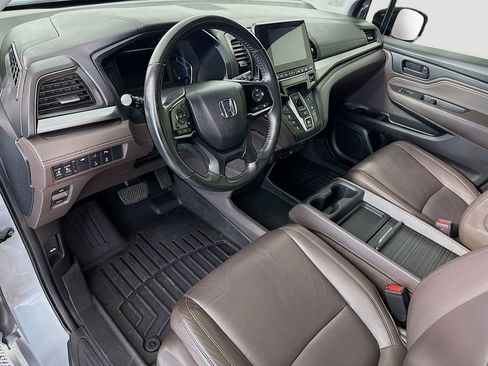 Certified 2018 Honda Odyssey Touring image 9