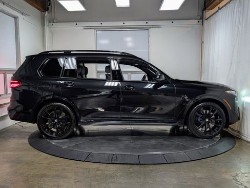 Used 2024 BMW X7 xDrive40i w/ M Sport Package image 9