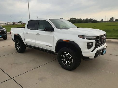 Used 2024 GMC Canyon AT4X AWD/4WD image 2